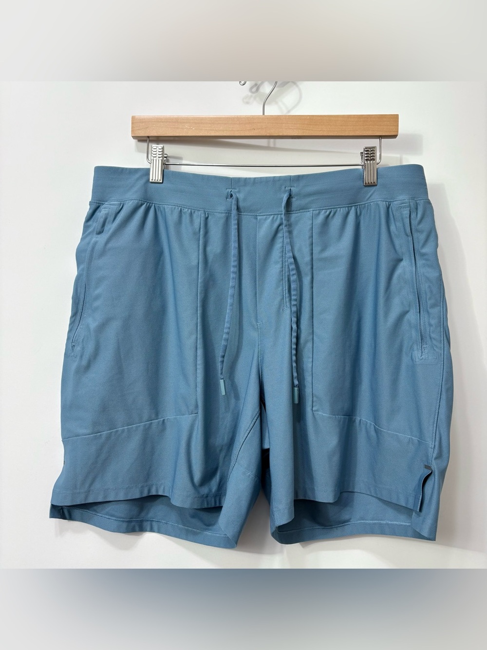 Lululemon Men License to Train Short 7" LinerLess Pique Utility Blue Size XL